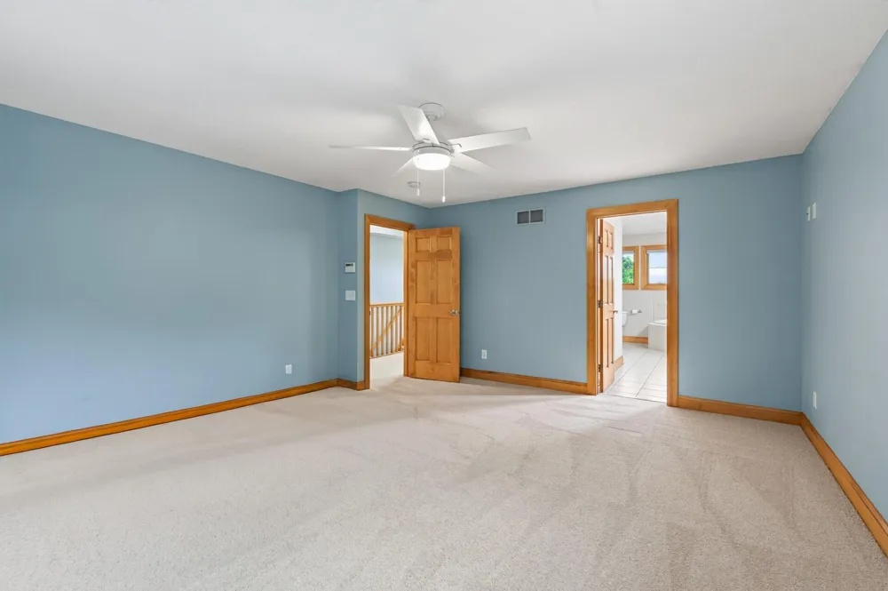 877 New Century Boulevard S Maplewood, MN 55119