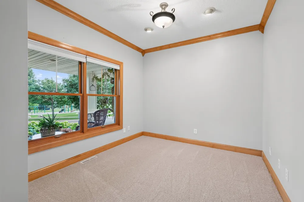 877 New Century Boulevard S Maplewood, MN 55119