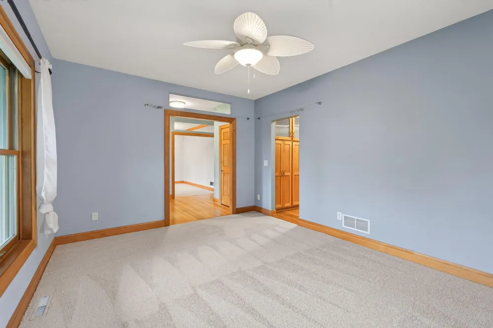 877 New Century Boulevard S Maplewood, MN 55119