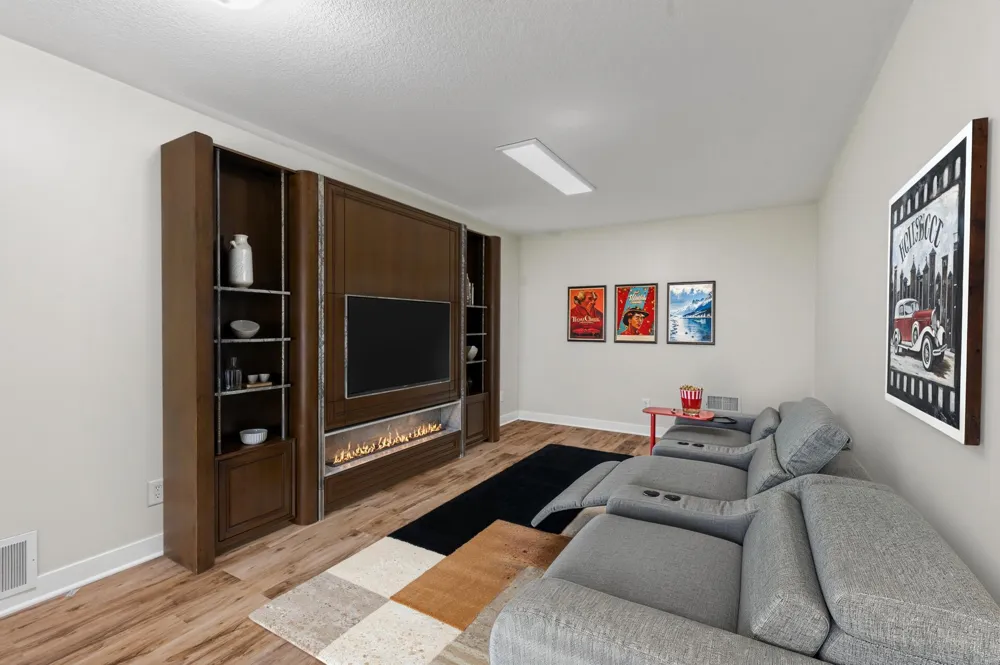 877 New Century Boulevard S Maplewood, MN 55119