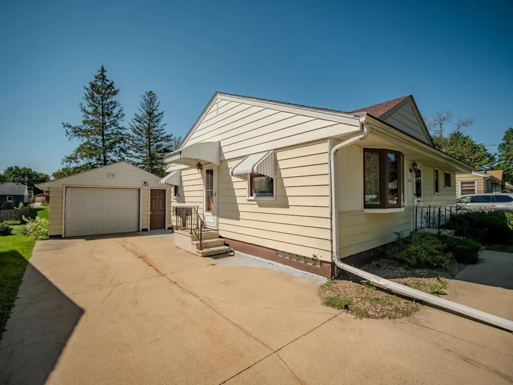 1805 5th Avenue NW Austin, MN 55912