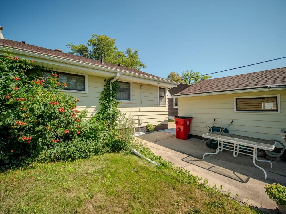 1805 5th Avenue NW Austin, MN 55912