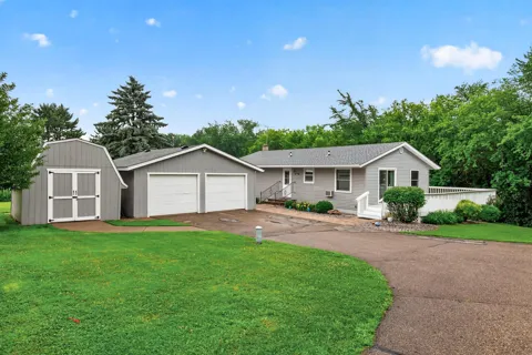 843 Yellowstone Trail