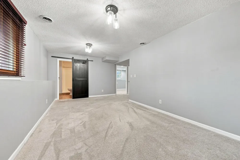 2375 Helena Road Oakdale, MN 55128