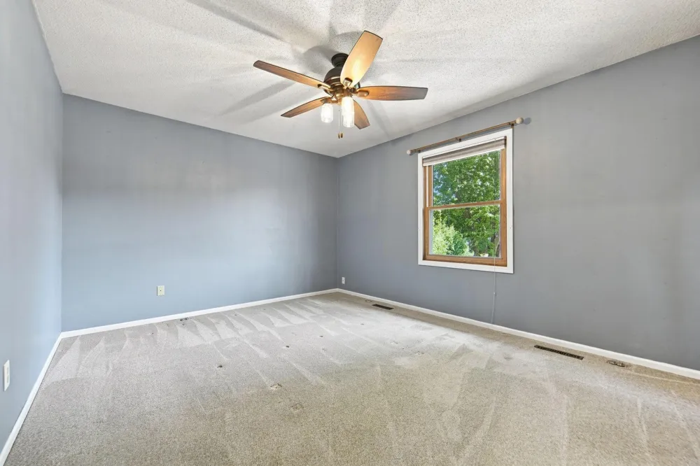 2375 Helena Road Oakdale, MN 55128