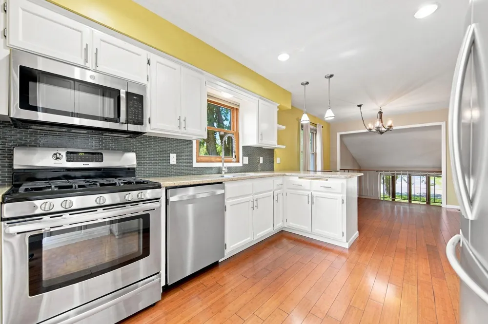 2375 Helena Road Oakdale, MN 55128