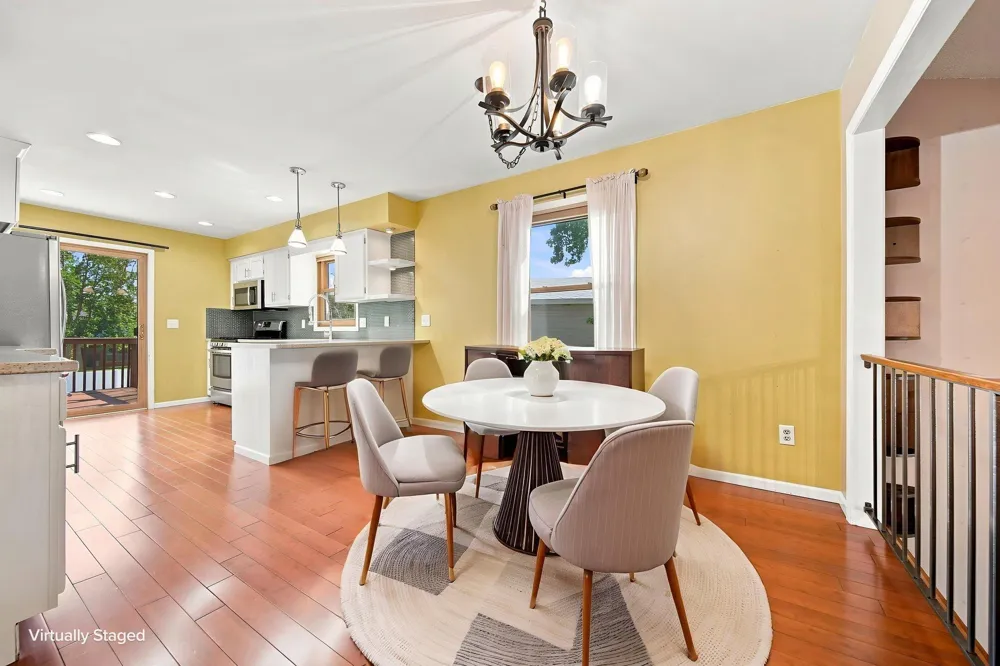 2375 Helena Road Oakdale, MN 55128