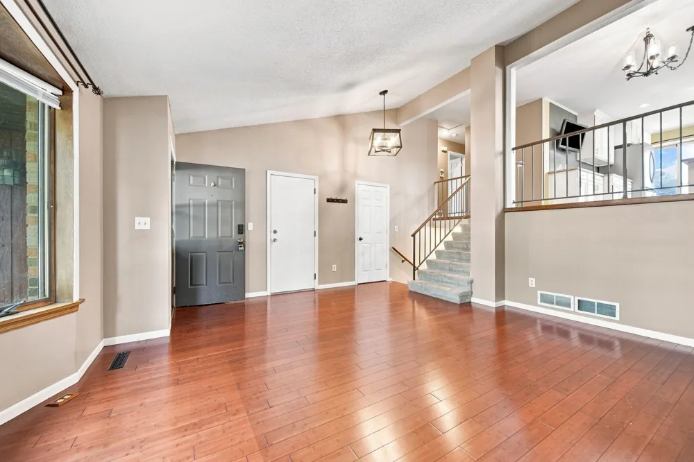 2375 Helena Road Oakdale, MN 55128