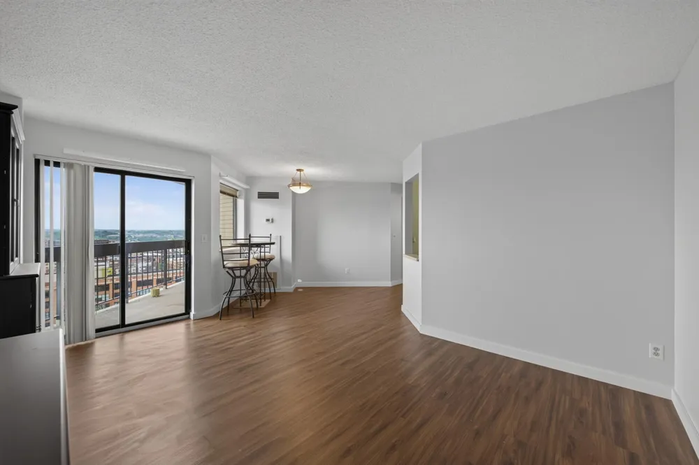 78 10th E Street #1909 Saint Paul, MN 55101