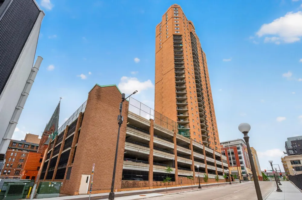 78 10th E Street #1909 Saint Paul, MN 55101