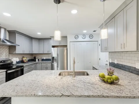 936 Elmwood Drive