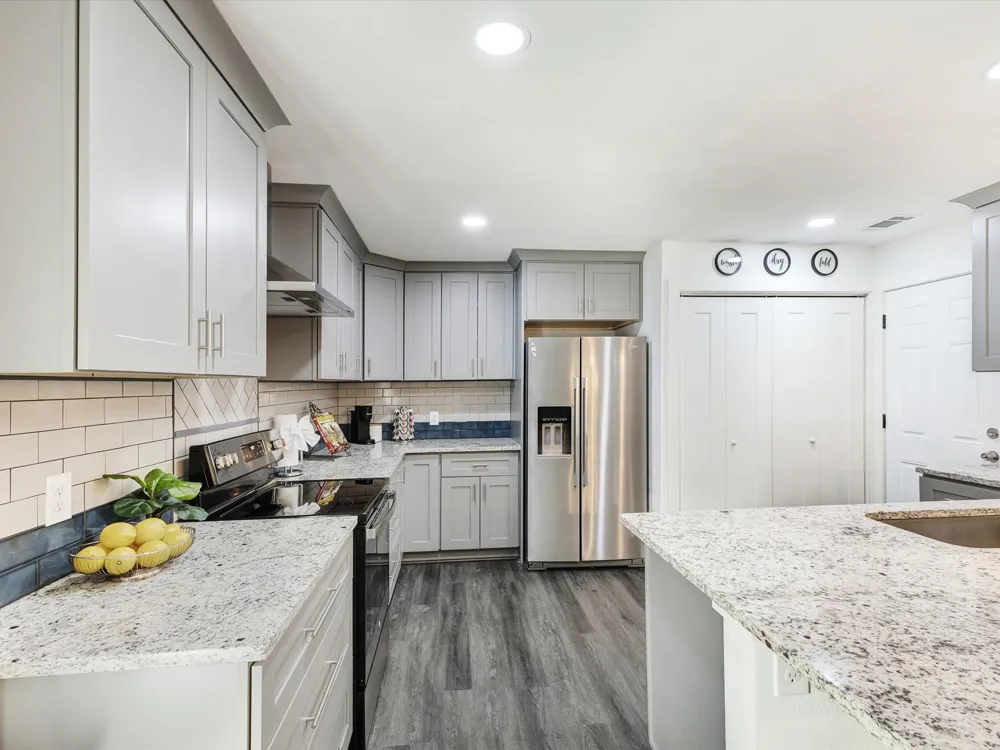 936 Elmwood Drive Lewisville, TX 75067