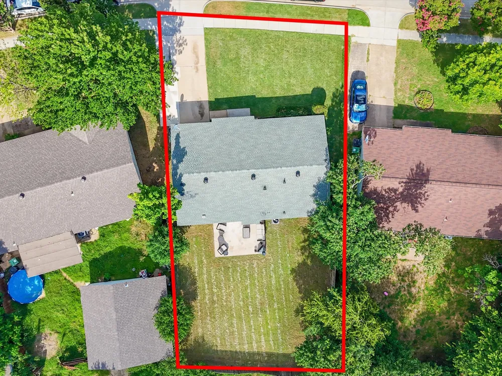 936 Elmwood Drive Lewisville, TX 75067