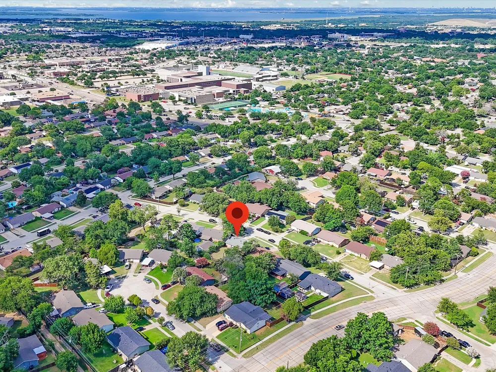 936 Elmwood Drive Lewisville, TX 75067