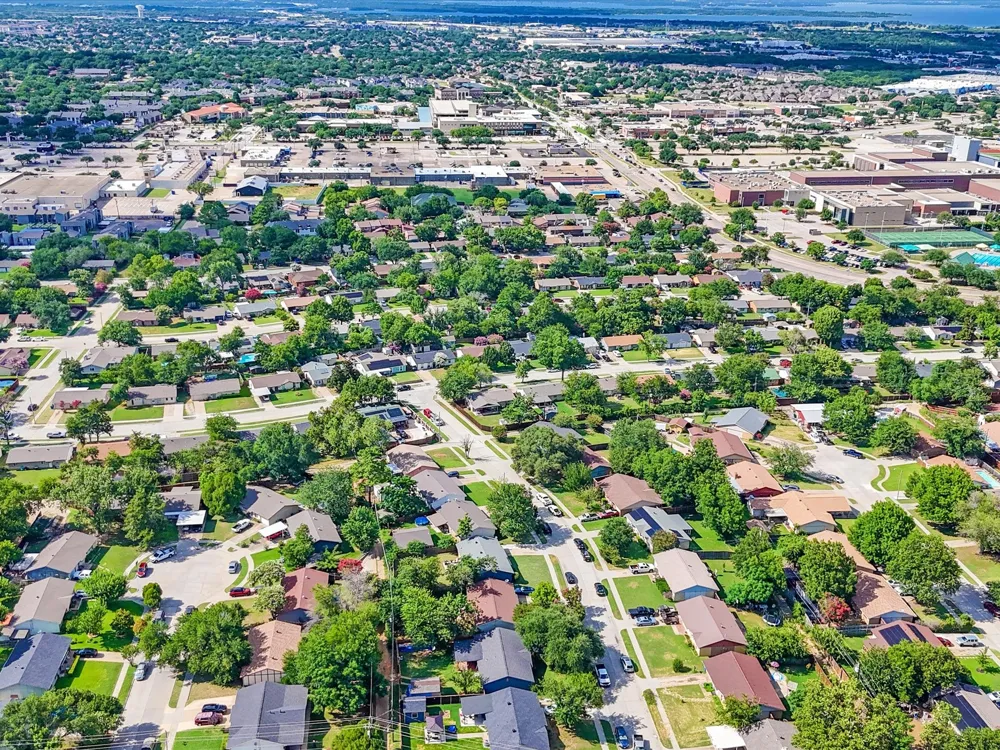 936 Elmwood Drive Lewisville, TX 75067
