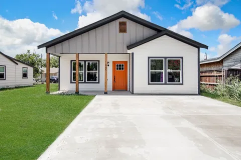 403 Hansbarger Street