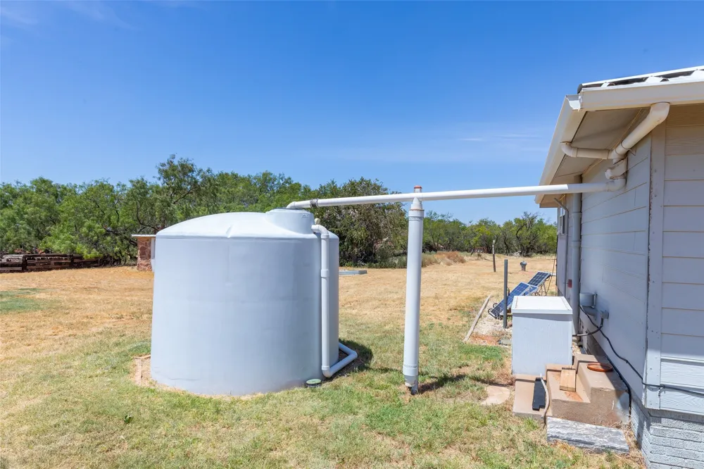 136 County Road 428 Sweetwater, TX 79556