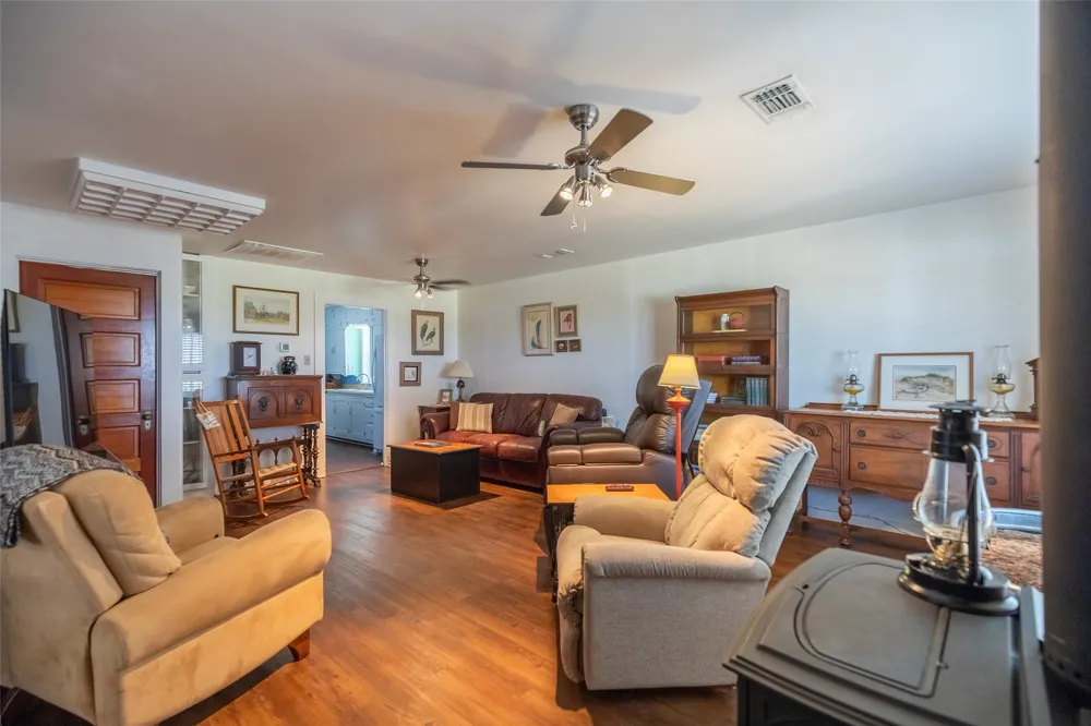 136 County Road 428 Sweetwater, TX 79556
