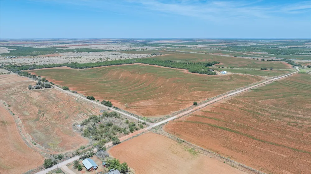 136 County Road 428 Sweetwater, TX 79556