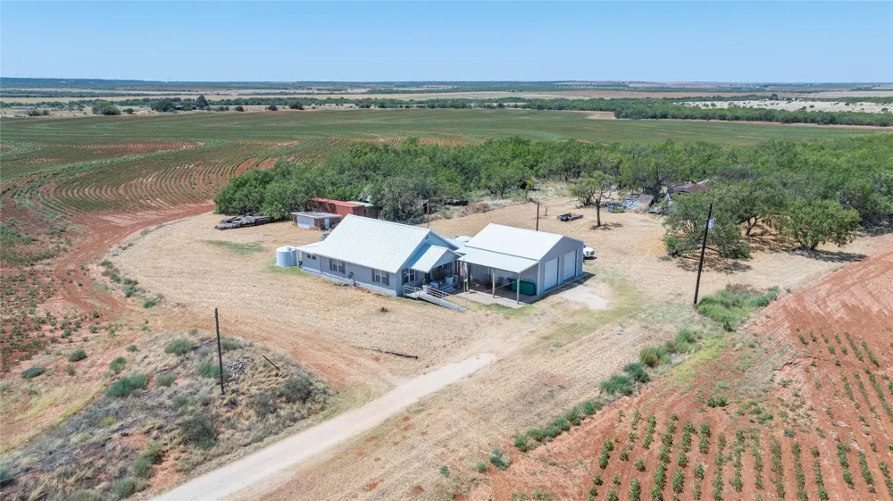 136 County Road 428 Sweetwater, TX 79556