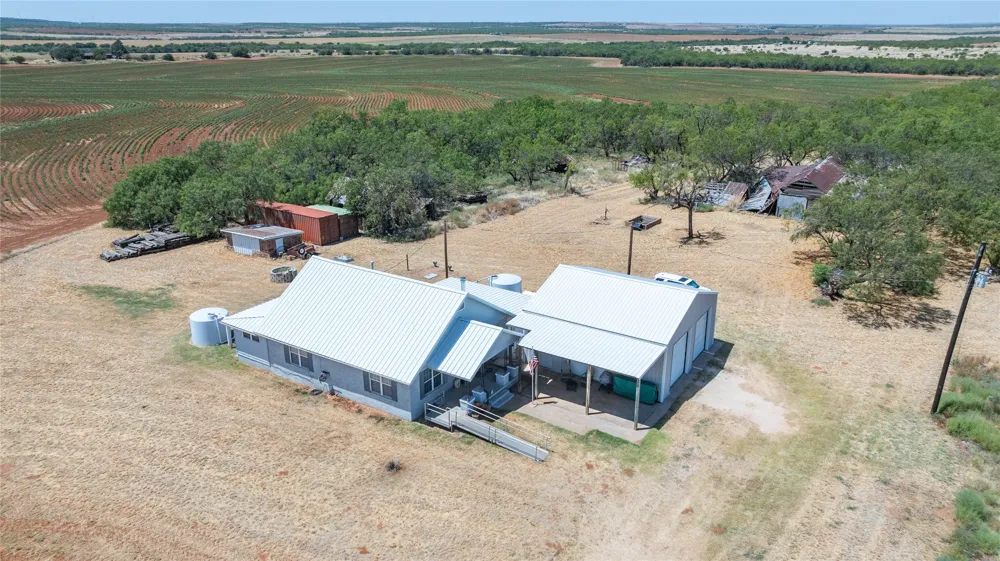 136 County Road 428 Sweetwater, TX 79556