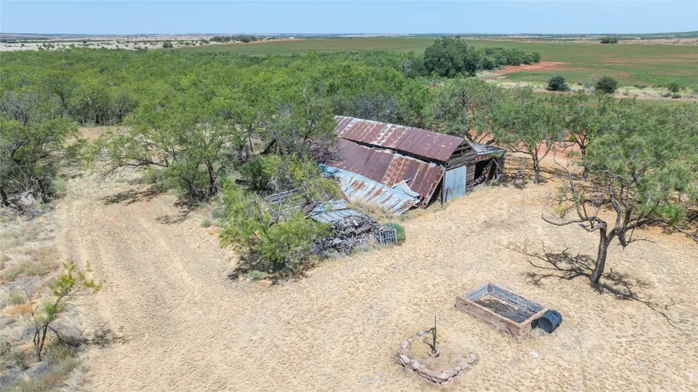 136 County Road 428 Sweetwater, TX 79556