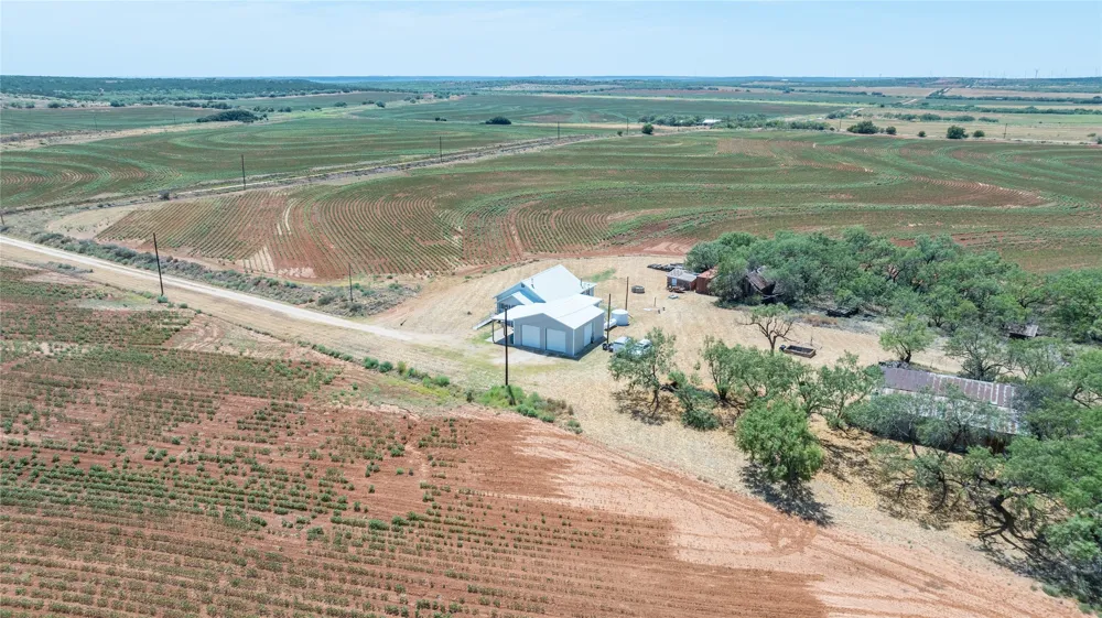 136 County Road 428 Sweetwater, TX 79556