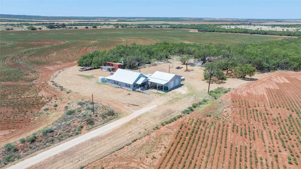 136 County Road 428 Sweetwater, TX 79556