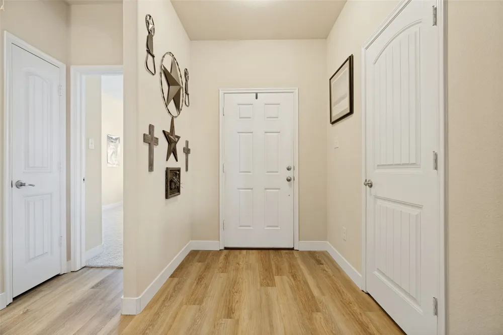 1412 St Johns Drive Van Alstyne, TX 75495
