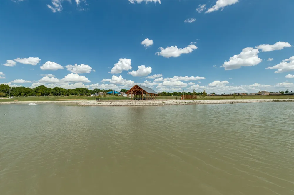 1412 St Johns Drive Van Alstyne, TX 75495