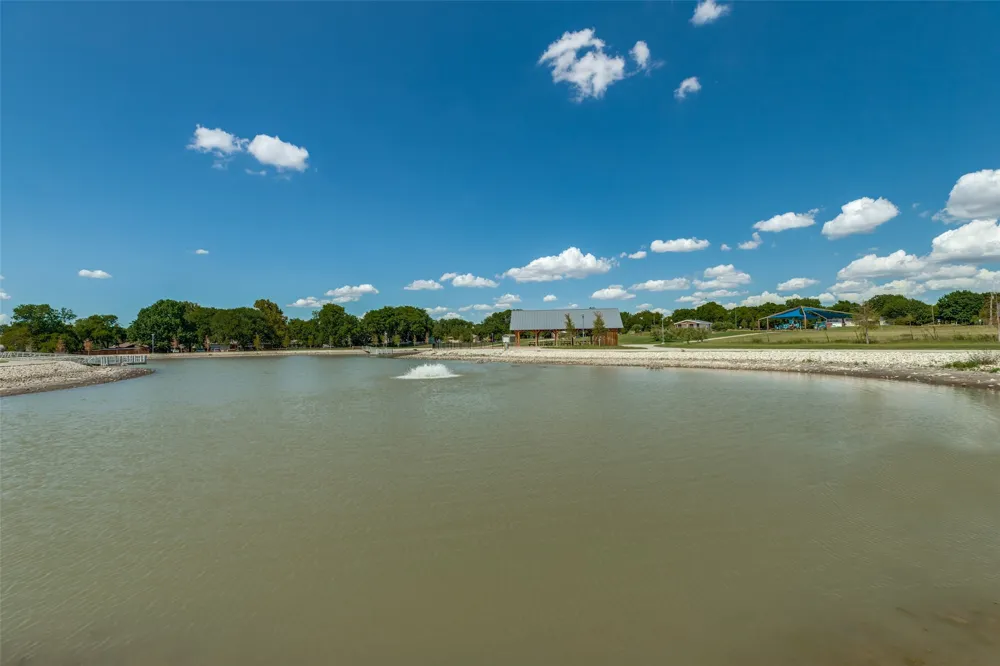 1412 St Johns Drive Van Alstyne, TX 75495