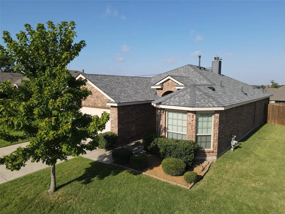 1412 St Johns Drive Van Alstyne, TX 75495