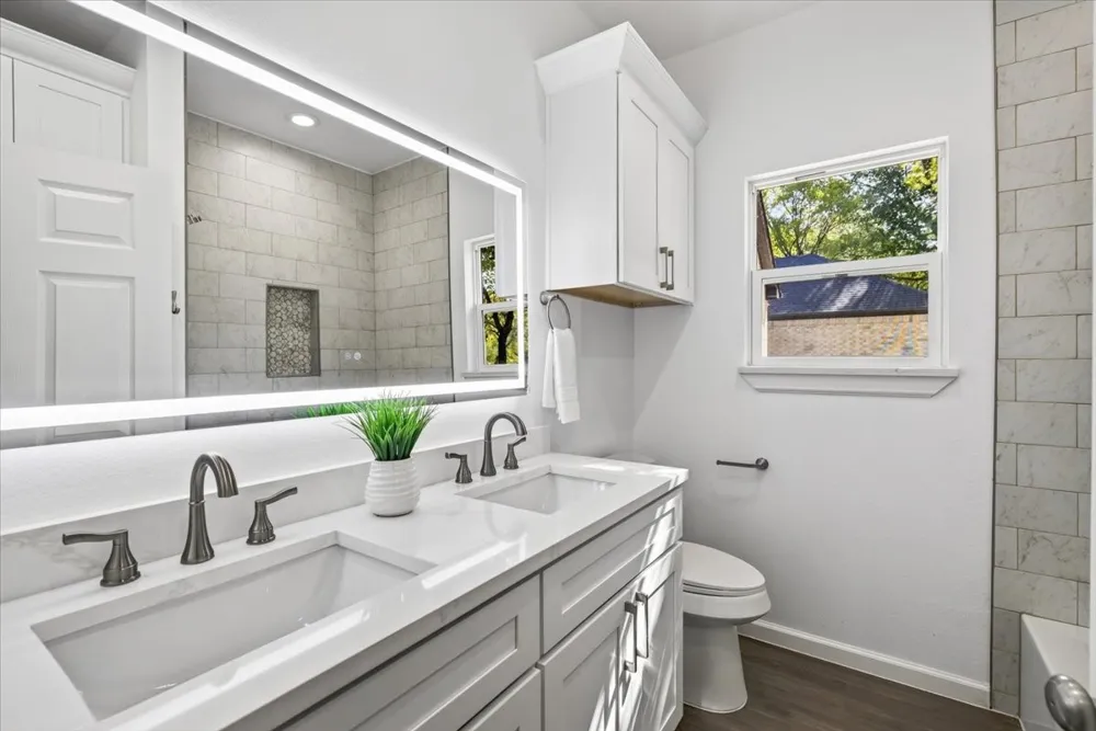 140 Bedfords Bend Gun Barrel City, TX 75156