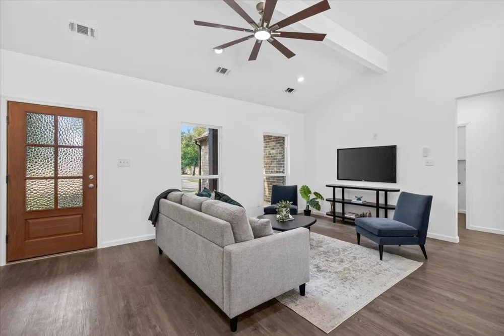 140 Bedfords Bend Gun Barrel City, TX 75156