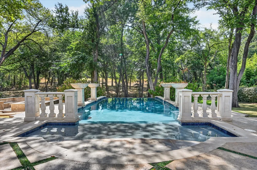4505 Tour 18 Drive Flower Mound, TX 75022