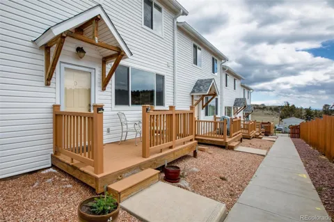 425 W Eaton Avenue
