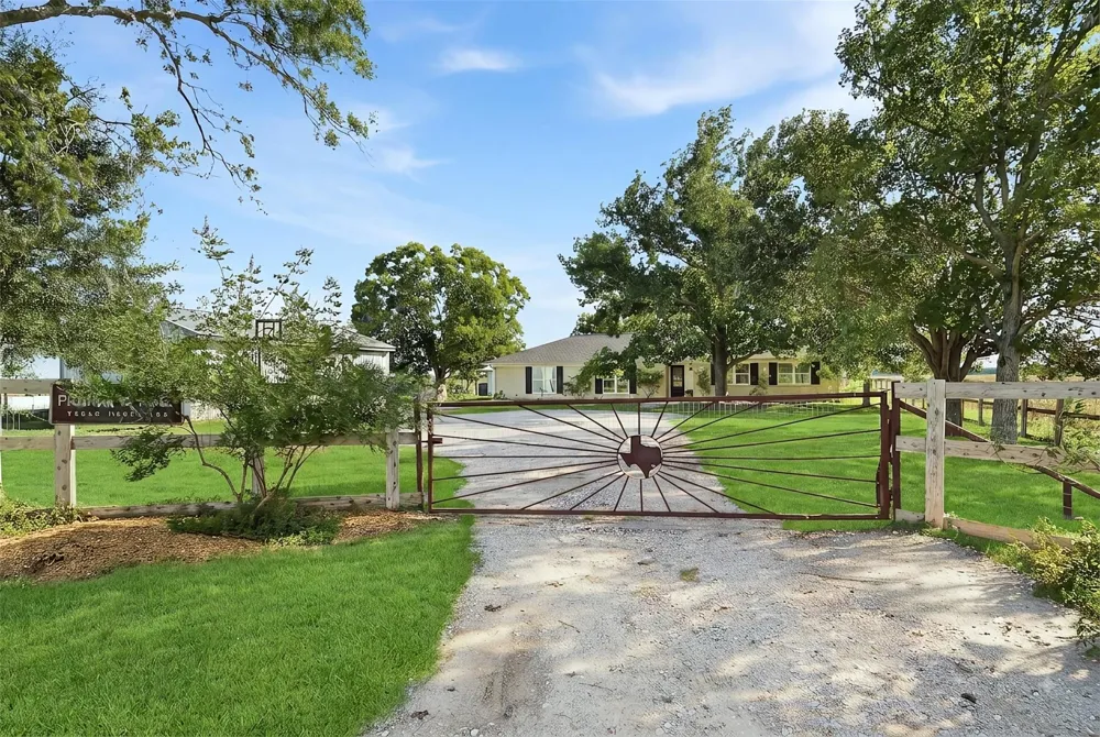 15104 Marek Lane Guy, TX 77444