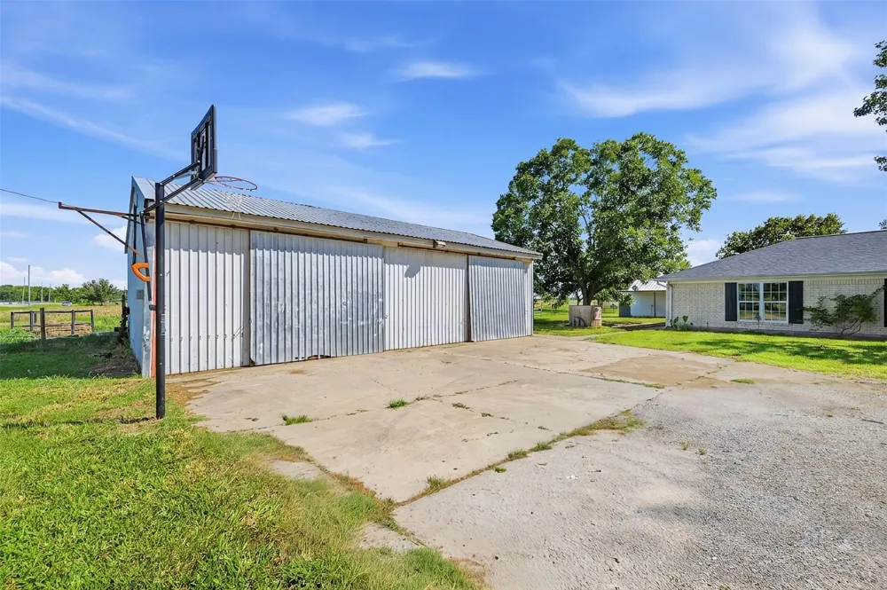 15104 Marek Lane Guy, TX 77444