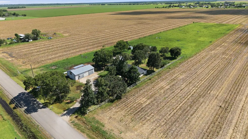 15104 Marek Lane Guy, TX 77444