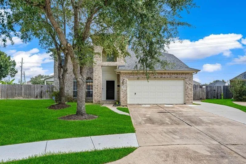 2401 Fastwater Creek Court Pearland, TX 77584