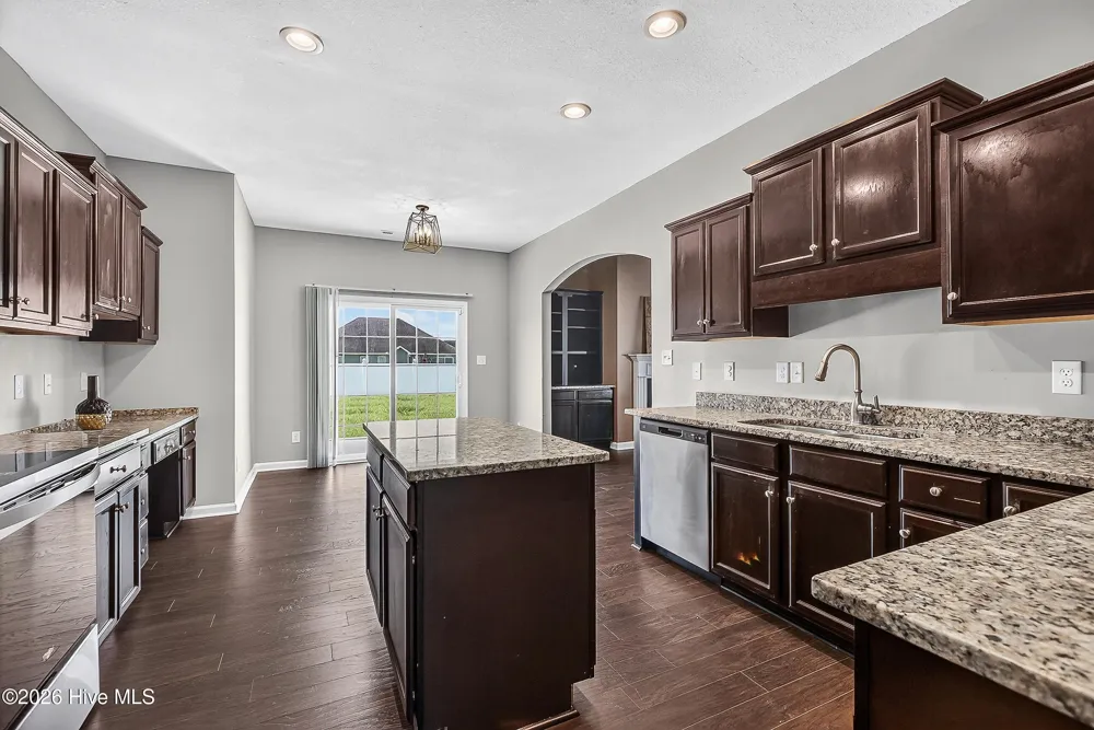 334 Merin Height Road Jacksonville, NC 28546