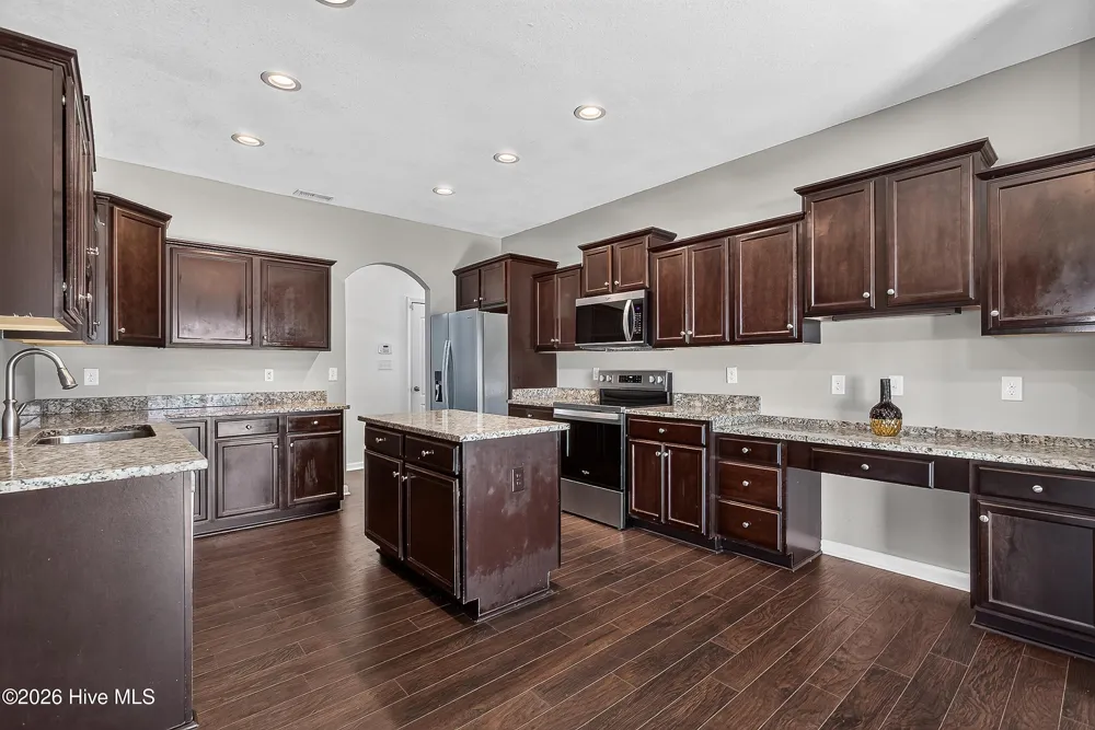 334 Merin Height Road Jacksonville, NC 28546