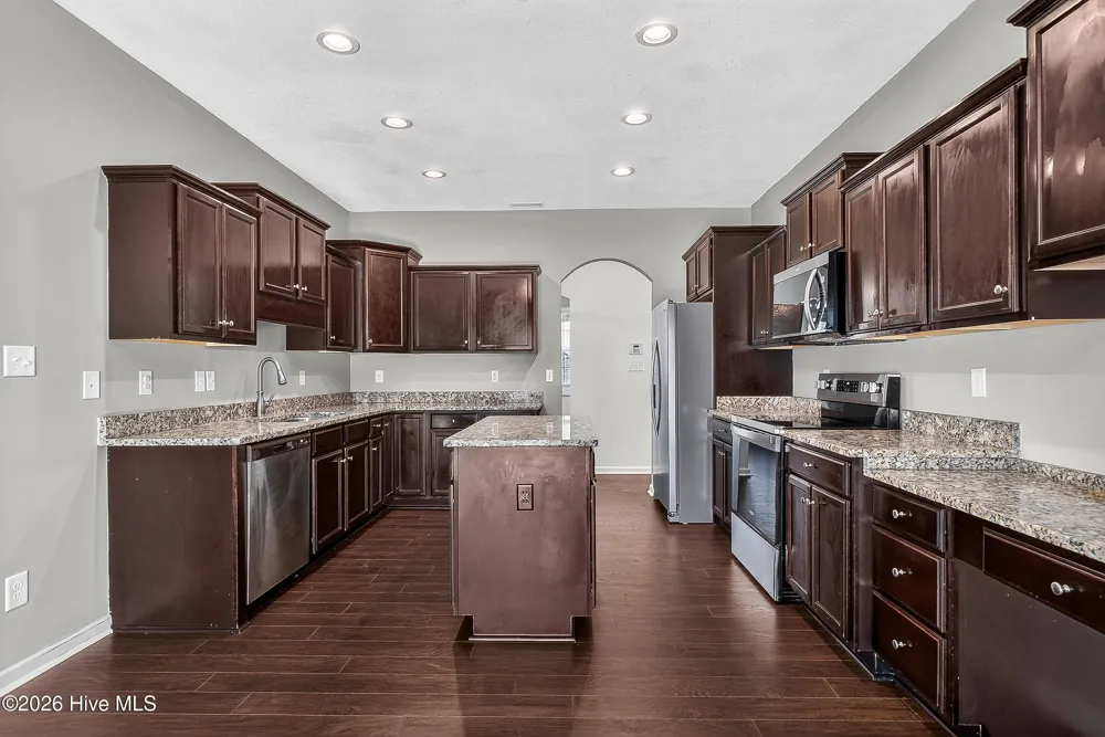 334 Merin Height Road Jacksonville, NC 28546