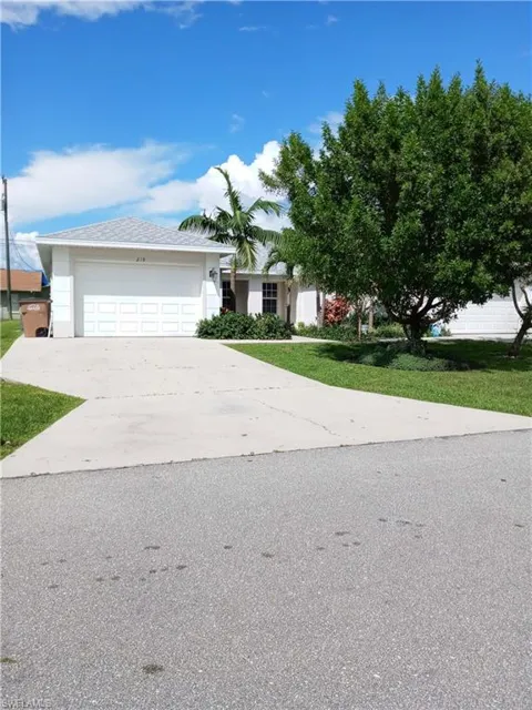 219 SE Van Loon Terrace