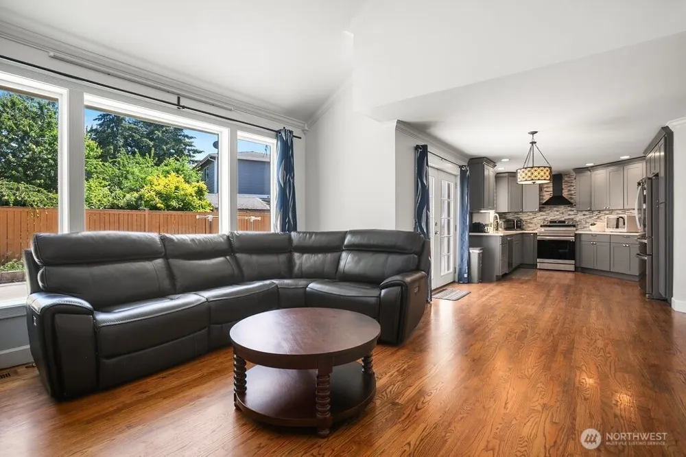 34626 10th Place SW Federal Way, WA 98023