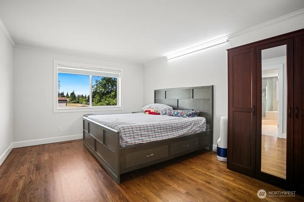 34626 10th Place SW Federal Way, WA 98023