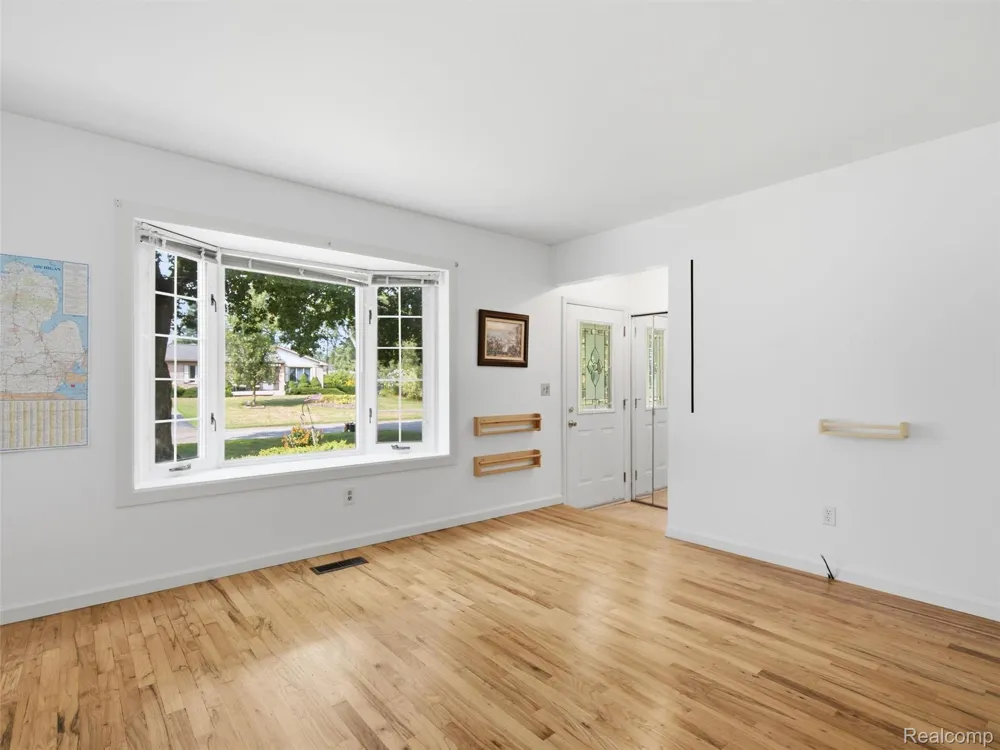 6271 Peach Drive Independence Charter Township, MI 48346