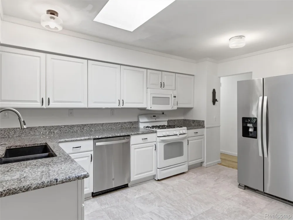 6271 Peach Drive Independence Charter Township, MI 48346