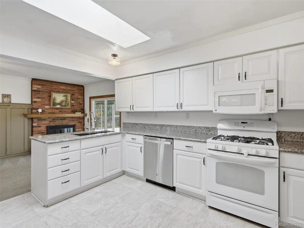6271 Peach Drive Independence Charter Township, MI 48346