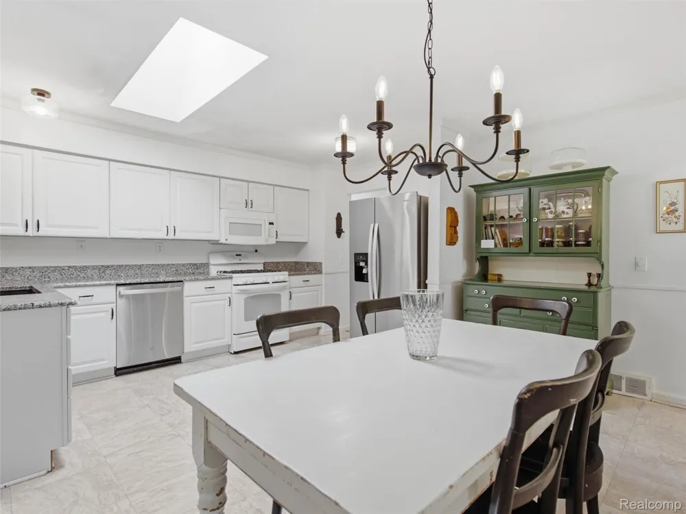 6271 Peach Drive Independence Charter Township, MI 48346